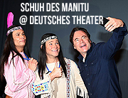 Deutsches Theater: Neuinszenierung "Der Schuh des Manitu" Musical nach dem Kult-Film von Michael Bully Herbig vom 13.10.2021-09.01.2021 (©Foto: Ingrid Grossmann)
